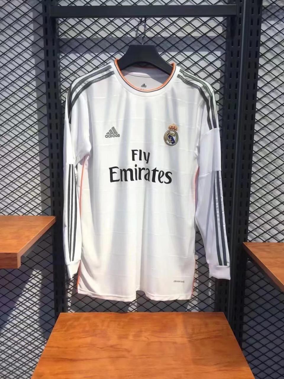 RETRO FULL SLEEVES REAL MADRID HOME 2013/14