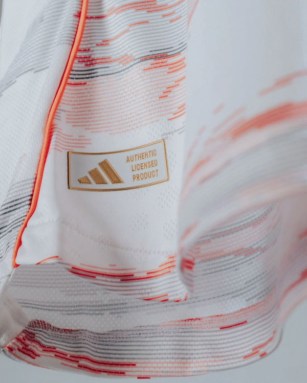 FC Bayern Munich 2025/26 Away Jersey (Player Version) - Image 7