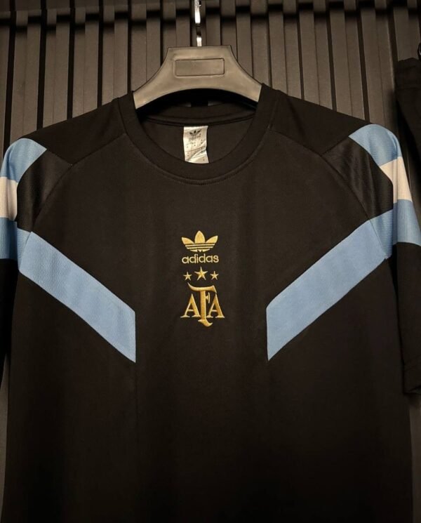 Argentina Classic Jersey Set (With Shorts) - Image 2