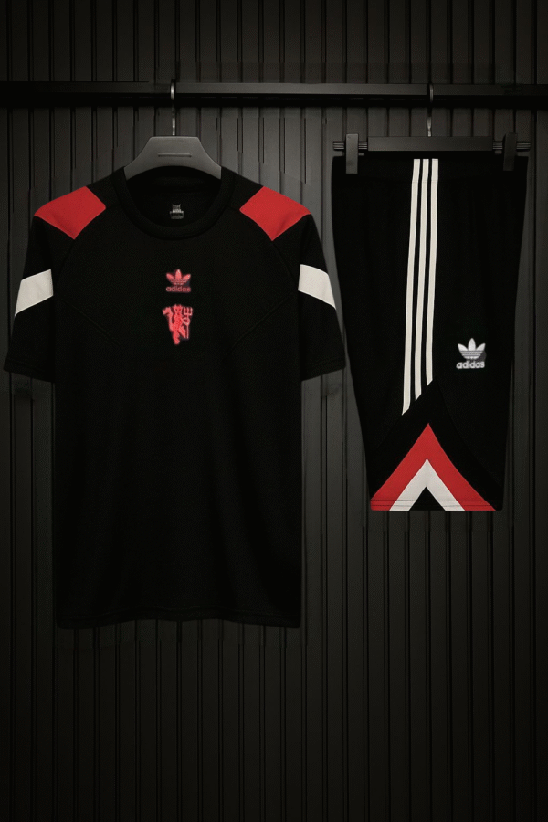 Manchester United Classic Jersey Set (With Shorts)