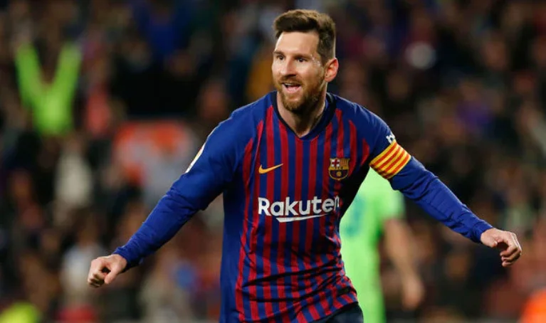 4. Barcelona Home Kit (2018–19)